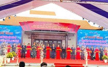 Chủ tịch Nước - Nguyễn Xuân Phúc cắt băng Khánh thành Đền thờ Liệt sĩ chiến trường Điện Biên Phủ

