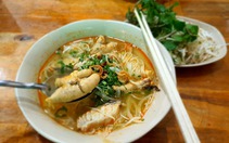 Sài Gòn quán: Bún chả cá Quy Nhơn trứ danh, đầy ắp trứng cá, nạc cá, sứa biển, khách muốn ăn gì cũng có