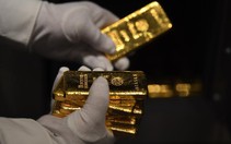 Giá vàng sụt mạnh vì đồng USD tăng giá?