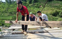 Khởi công sửa chữa cây cầu gỗ mục tại Hà Giang