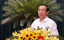 Bí thư TP.HCM Nguyễn Văn Nên xin lỗi lực lượng y tế tuyến đầu