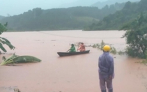 Bão số 4 gây sạt lở, ngập lụt nhiều nơi ở Kon Tum