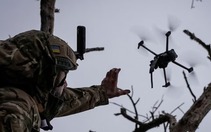 Ảnh thế giới 7 ngày qua: Ông Joe Biden và Zelensky hội đàm, binh sĩ Ukraine điều khiển UAV cảm tử