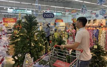 Thị trường mua sắm Giáng sinh ở TP.HCM có nhộn nhịp?