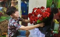 Mất hút những bó hoa chục triệu tặng người yêu dịp Valentine