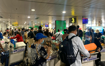Sân bay Tân Sơn Nhất bước vào "mùa delay" do mưa bão