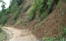 Điện Biên: Sạt lở đá gây hư hỏng nhà dân
