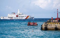 Hình ảnh Trường Sa và những con tàu chở niềm vui ra đảo xa