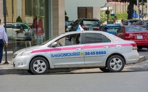 Chủ hãng taxi Saigontourist bị dừng hoạt động ở Tân Sơn Nhất nói đang tìm mọi cách để được chạy lại