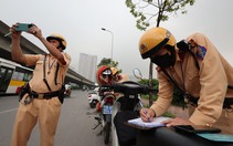 Sau phản ánh của Báo Dân Việt, CSGT Hà Nội xử lý nhiều xe khách vi phạm quanh BX Mỹ Đình