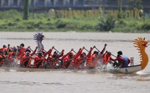 Sông Sài Gòn dậy sóng với giải đua thuyền truyền thống và trình diễn thể thao sông nước