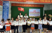 Quảng Nam: Trao học bổng cho học sinh, sinh viên khó khăn