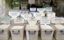 Giá gạo tăng nóng, TP.HCM yêu cầu kiểm tra chặt giá bán, cân đong gạo tại chợ, đại lý