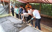 Hội viên nông dân Lào Cai tham quan, học tập kinh nghiệm mô hình xử lý rác thải hữu cơ