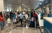 Nhiều người "xuất ngoại" dịp Tết vì vé máy bay nội địa đắt đỏ