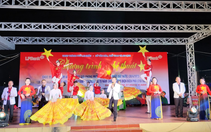 Lai Châu: Biểu diễn nghệ thuật đặc sắc chào mừng 70 năm chiến thắng Điện Biên Phủ