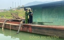 Công an huyện Than Uyên: Xử lý 2 phương tiện khai thác cát trái phép trên lòng hồ Thủy điện Huội Quảng-Bản Chát