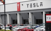Sự cố mạng toàn cầu của Microsoft khiến Tesla tạm dừng sản xuất 