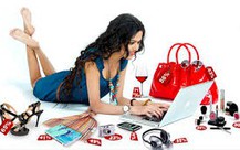 Mỹ phẩm, thời trang rầm rộ giảm giá tới 50% khi mua hàng online