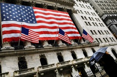 Chứng khoán Mỹ tăng vọt, S&P lần đầu vượt mốc tâm lý 3.400 điểm