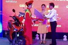 Thái Thiên Phú Quảng Ngãi trao sổ đỏ, tặng vàng tri ân khách hàng

