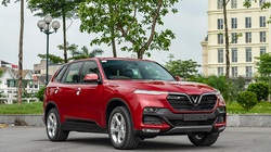 Xe VinFast Lux SA2.0 "ngập" ưu đãi, giá lăn bánh bao nhiêu?