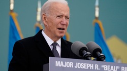 Ông Biden bịn rịn chia tay quê nhà để tới Washington nhậm chức