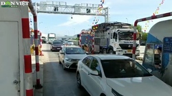 Clip: Nhiều tài xế bức xúc quay xe trong ngày đầu thu phí không dừng trên cao tốc Đà Nẵng - Quảng Ngãi