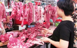 Giảm giá thịt ngoài chợ, tăng mua tích trữ để cứu người nuôi heo