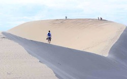 Du lịch Bình Thuận nhất định phải đến chơi ở Đồi cát bay