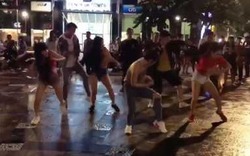 Dance cover "Quăng tao cái boong", "Shape of you" cực chất trên phố đi bộ Nguyễn Huệ