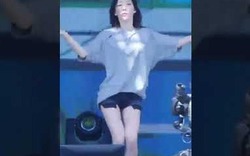 Taeyeon (SNSD) bị bỏng mông vì ngồi bệt xuống sân khấu