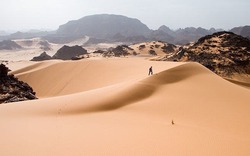 Táo bạo tạo mưa trên sa mạc Sahara