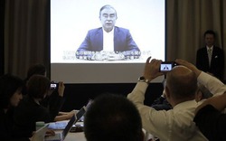 Cựu chủ tịch Nissan tự quay video tố bị "chơi bẩn"