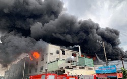 Clip cháy lớn ở Khu công nghiệp Việt Hương 1, tỉnh Bình Dương