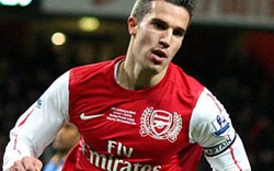 Real đánh tiếng muốn có Van Persie