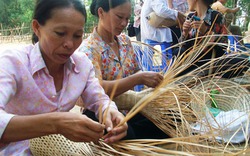 Cần gặp dân, đối thoại với dân