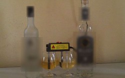 Vodka nước cống: Người dùng tá hỏa, ngành chức năng lửng lơ