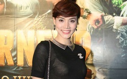 Trang Nhung diện áo mỏng tang đi xem phim