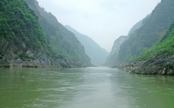 Sông Dương Tử nhiễm acid, dân Trung Quốc hoang mang