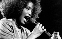 Những hình ảnh đắt giá về cuộc đời và sự nghiệp Whitney Houston