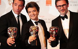Khoảnh khắc hạnh phúc của các sao trong lễ trao giải BAFTA