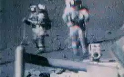 Lộ clip &#34;vui vẻ&#34; của phi hành gia trên mặt trăng