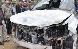 Hà Nội: Lexus bạc tỷ cháy rực trước mắt chủ xe