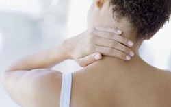 Làm thế nào để đẩy lùi chứng đau cổ?