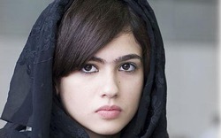 Sững sờ sắc đẹp phụ nữ Trung Đông khi tháo mạng