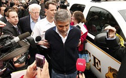 Tài tử George Clooney bị cảnh sát Mỹ bắt