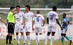 Trọng tài ở vòng 10 V.League 2012: Chả dám làm &#34;vua&#34;