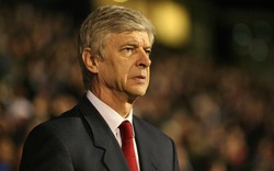 HLV Wenger “trù ẻo” AC Milan