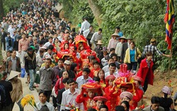 Chính hội giỗ Tổ Hùng Vương 2012: Khí thiêng non sông tụ hội